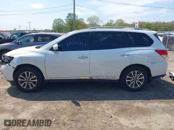 2014 Nissan Pathfinder SV with VIN 5N1AR2MM7EC703101, listed as a IAAI auction lot 42221242 with 178,237 mi miles and . Bid and sale history available at DreamBid. Image 14.