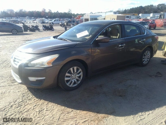 2013 Nissan Altima 2.5 SL with VIN 1N4AL3AP8DC164504, listed as a IAAI auction lot 40949799 with 222,325 mi miles. Bid and sale history available at carsss.com. Image 2.