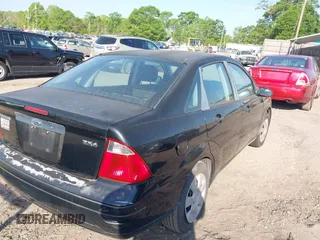 2006 Ford Focus S with VIN 1FAFP34N56W183310, listed as a IAAI auction lot 42058667 with 149,725 mi miles and . Bid and sale history available at carsss.com. Image 4.