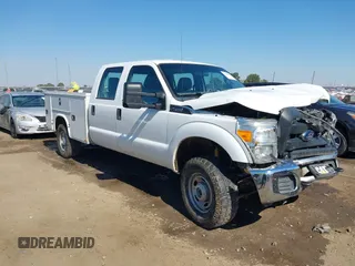 2015 Ford Super Duty F-250 SRW Lariat with VIN 1FT7W2B63FEC16902, listed as a IAAI auction lot 40648072 with 256,769 mi miles. Bid and sale history available at carsss.com. Image 1.