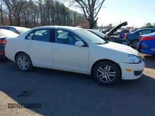 2007 Volkswagen Jetta 2.5L с VIN 3VWDG71K57M157811, выставлен на аукционе IAAI как лот 41693030 с пробегом 93 444 миль миль и . История ставок и продаж доступна на DreamBid. Изображение 13.