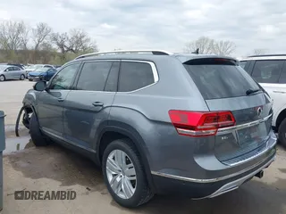 2018 Volkswagen Atlas SEL Premium with VIN 1V2NR2CA2JC592186, listed as a IAAI auction lot 41923620 with 108,162 mi miles and . Bid and sale history available at DreamBid. Image 3.