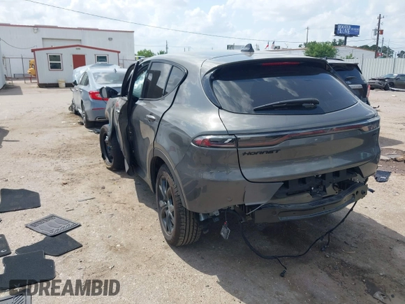 2024 Dodge Hornet GT with VIN ZACNDFANXR3A37627, listed as a IAAI auction lot 42096174 with 2,527 mi miles and . Bid and sale history available at DreamBid. Image 3.