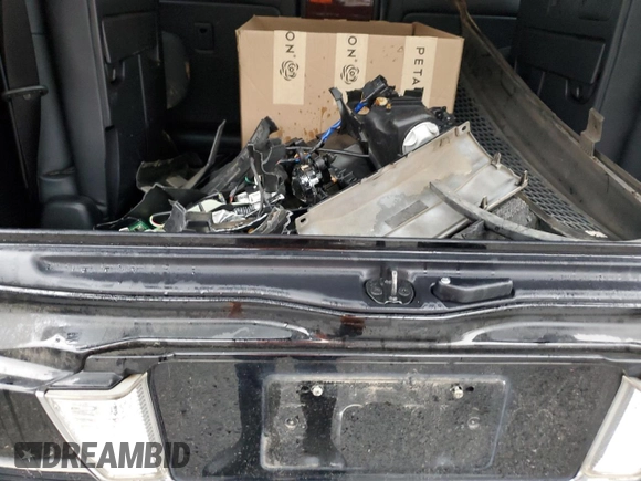 2015 Lexus LX 570 with VIN JTJHY7AX7F4186473, listed as a Copart auction lot 38514814 with 60,837 mi miles and . Bid and sale history available at DreamBid. Image 13.