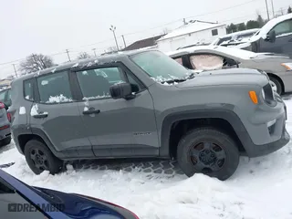 2019 Jeep Renegade Sport with VIN ZACNJBABXKPK60642, listed as a IAAI auction lot 41452809 with 104,131 mi miles. Bid and sale history available at carsss.com. Image 13.