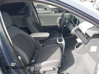 2024 Hyundai Ioniq 5 SE z VIN KM8KM4DE3RU335734, wystawiony jako IAAI lot #41657647 z przebiegiem 445 mil mil oraz . Historia ofert i sprzedaży dostępna na DreamBid. Obrazek 5.