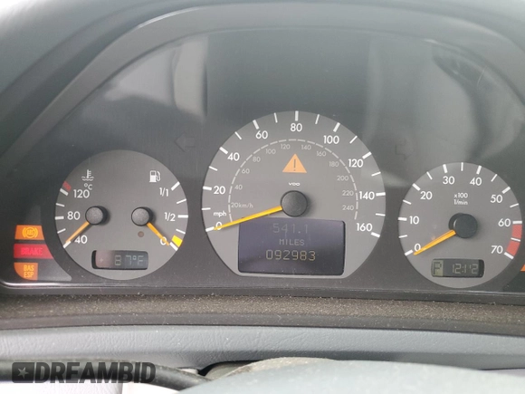2002 Mercedes-Benz CLK 320/430 with VIN WDBLJ70G92F201684, listed as a Copart auction lot 58560824 with 92,983 mi miles and Non Repairable. Bid and sale history available at DreamBid. Image 9.