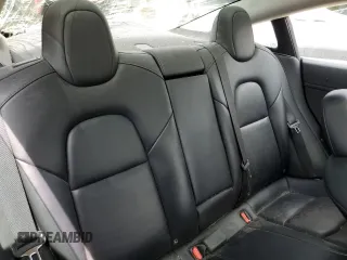 2023 Tesla Model 3 z VIN 5YJ3E1EA1PF438043, wystawiony jako Copart lot #61090305 z przebiegiem Nie podano mil oraz Nie do naprawy • Non repairable. Historia ofert i sprzedaży dostępna na DreamBid. Obrazek 10.