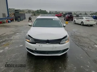 2013 Volkswagen Jetta SE z VIN 3VWDX7AJ9DM368707, wystawiony jako Copart lot #50542785 z przebiegiem 100 395 mil mil oraz Szkoda całkowita • Salvage title. Historia ofert i sprzedaży dostępna na DreamBid. Obrazek 13.
