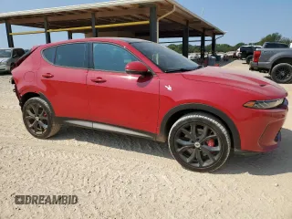 2024 Dodge Hornet GT Plus with VIN ZACNDFANXR3A38888, listed as a Copart auction lot 70686114 with 523 mi miles and Salvage title. Bid and sale history available at DreamBid. Image 4.