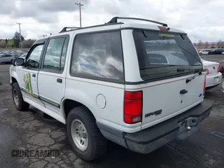 1994 Ford Explorer Eddie Bauer z VIN 1FMDU34X0RUB38962, wystawiony jako IAAI lot #41955041 z przebiegiem 1 088 mil mil oraz . Historia ofert i sprzedaży dostępna na DreamBid. Obrazek 3.