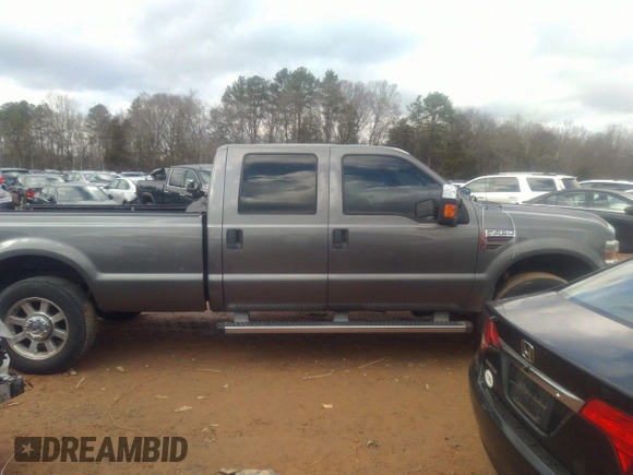 2010 Ford Super Duty F-250 SRW XL with VIN 1FTSW2BR2AEA61210, listed as a IAAI auction lot 41156687 with 207,648 mi miles. Bid and sale history available at carsss.com. Image 14.