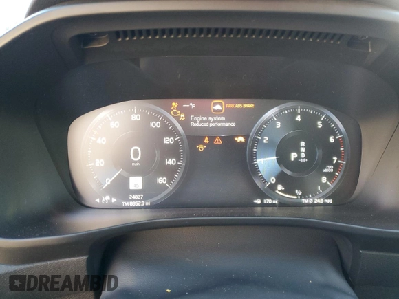 2021 Volvo XC40 R-Design with VIN YV4162UM2M2462305, listed as a Copart auction lot 42974065 with 24,827 mi miles and Salvage Title. Bid and sale history available at carsss.com. Image 9.