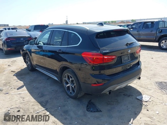 2017 BMW X1 sDrive28i z VIN WBXHU7C31H5H33748, wystawiony jako IAAI lot #42003198 z przebiegiem 71 274 mil mil oraz . Historia ofert i sprzedaży dostępna na DreamBid. Obrazek 3.
