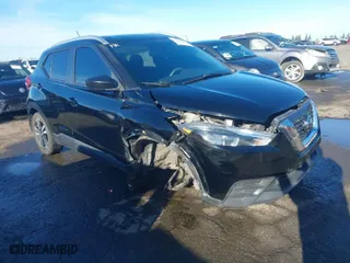 2019 Nissan Kicks SV with VIN 3N1CP5CU9KL568079, listed as a IAAI auction lot 41219531 with 140,033 mi miles. Bid and sale history available at carsss.com. Image 1.