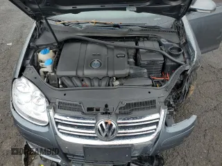 2010 Volkswagen Jetta S с VIN 3VWJZ7AJ8AM003993, выставлен на аукционе Copart как лот 51973625 с пробегом 105 215 миль миль и Списание • Salvage title. История ставок и продаж доступна на DreamBid. Изображение 13.