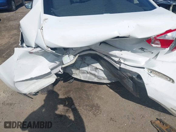 2014 Ford Fiesta S с VIN 3FADP4AJ7EM196217, выставлен на аукционе IAAI как лот 42263196 с пробегом Не указан миль и . История ставок и продаж доступна на DreamBid. Изображение 6.