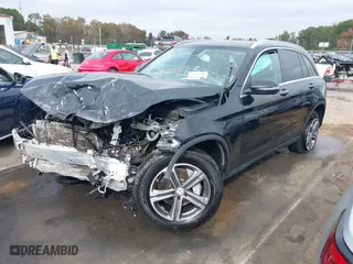 2016 Mercedes-Benz GLC with VIN WDC0G4KB9GF085925, listed as a IAAI auction lot 40804297 with 77,297 mi miles. Bid and sale history available at carsss.com. Image 17.