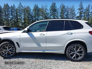 2020 BMW X5 xDrive40i with VIN 5UXCR6C09L9B81215, listed as a IAAI auction lot 42019248 with 46,357 mi miles and . Bid and sale history available at DreamBid. Image 14.