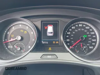 2020 Volkswagen Atlas SE z VIN 1V2YE2CA3LC224739, wystawiony jako IAAI lot #42045123 z przebiegiem 107 712 mil mil oraz . Historia ofert i sprzedaży dostępna na DreamBid. Obrazek 15.
