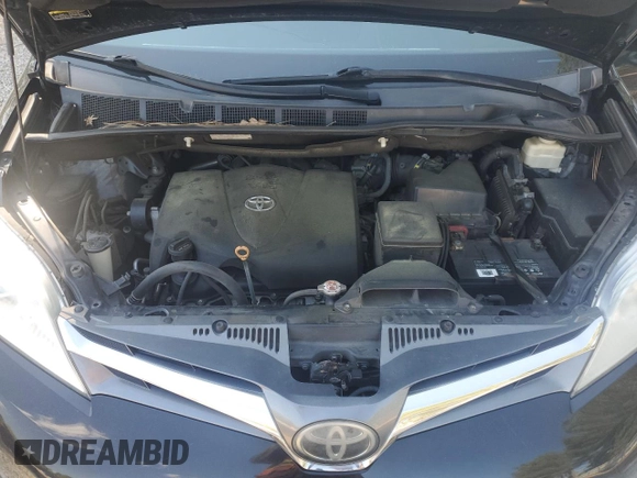 2018 Toyota Sienna XLE Auto Access Seat with VIN 5TDYZ3DC3JS933243, listed as a Copart auction lot 53480165 with 125,677 mi miles and Clean Title. Bid and sale history available at DreamBid. Image 12.