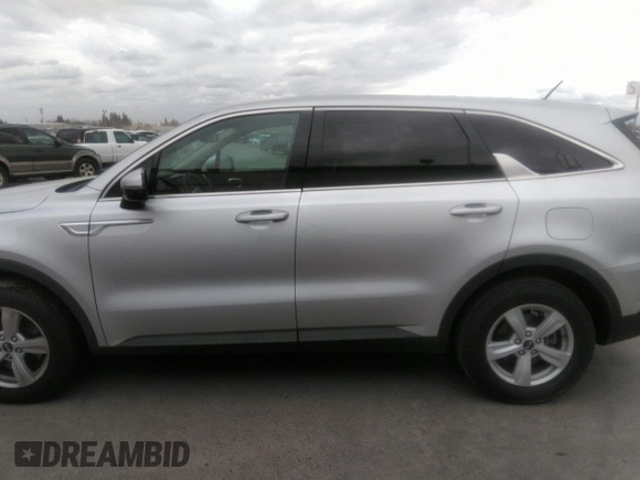 2021 Kia Sorento LX with VIN 5XYRG4LC3MG052013, listed as a IAAI auction lot 41219176 with 86,428 mi miles. Bid and sale history available at carsss.com. Image 14.
