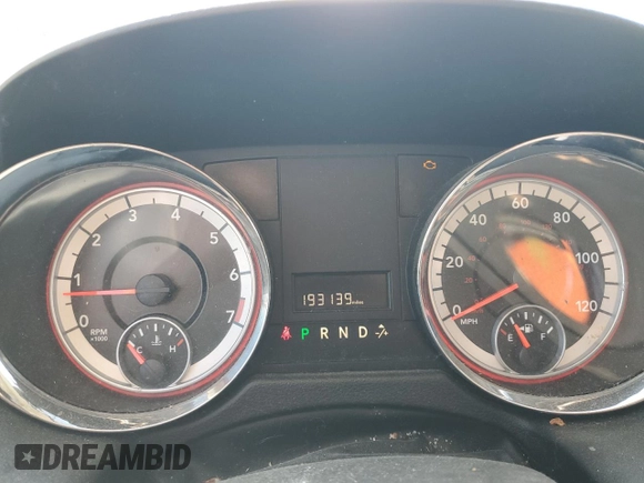 2014 Dodge Grand Caravan SXT z VIN 2C4RDGCG8ER103869, wystawiony jako Copart lot #61835365 z przebiegiem 193 139 mil mil oraz Czysty tytuł • Clean title. Historia ofert i sprzedaży dostępna na DreamBid. Obrazek 9.