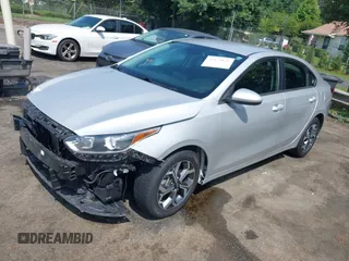 2021 Kia Forte LXS с VIN 3KPF24AD4ME331948, выставлен на аукционе IAAI как лот 42474846 с пробегом 101 922 миль миль и . История ставок и продаж доступна на DreamBid. Изображение 19.