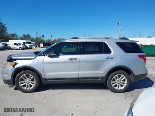 2014 Ford Explorer XLT with VIN 1FM5K7D98EGB66763, listed as a IAAI auction lot 40933042 with 126,929 mi miles. Bid and sale history available at carsss.com. Image 14.