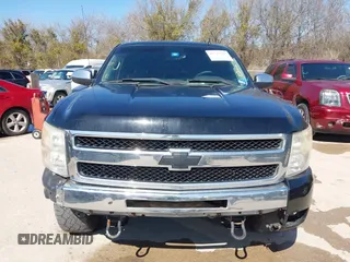 2013 Chevrolet Silverado 1500 LT with VIN 3GCPKSE70DG106167, listed as a IAAI auction lot 41745580 with 205,870 mi miles. Bid and sale history available at carsss.com. Image 12.