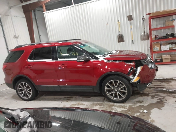 2015 Ford Explorer XLT with VIN 1FM5K7D84FGA40411, listed as a IAAI auction lot 41427414 with 83,345 mi miles and . Bid and sale history available at carsss.com. Image 13.