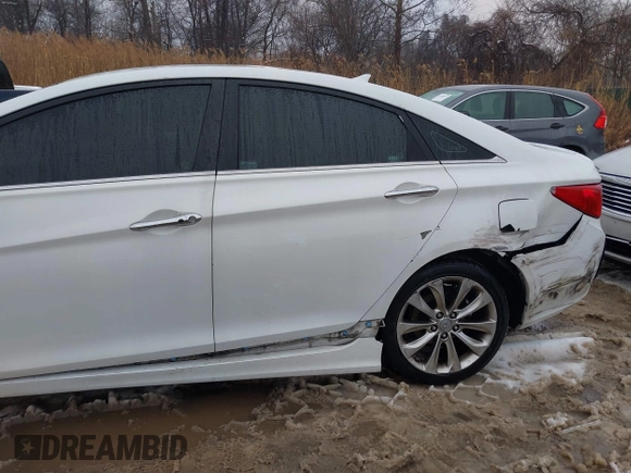 2011 Hyundai Sonata Limited with VIN 5NPEC4AB8BH205740, listed as a IAAI auction lot 41565687 with 195,641 mi miles and . Bid and sale history available at DreamBid. Image 6.