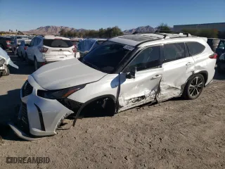 2022 Toyota Highlander XSE with VIN 5TDJZRAH8NS099982, listed as a Copart auction lot 79723234 with 42,992 mi miles and Salvage Title. Bid and sale history available at carsss.com. Image 1.