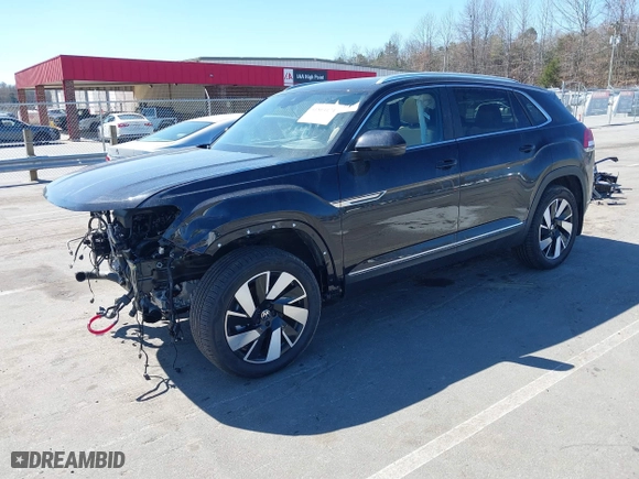 2024 Volkswagen Atlas Cross Sport 3.6L V6 SEL with VIN 1V2BE2CA6RC243851, listed as a IAAI auction lot 41864171 with 1,907 mi miles. Bid and sale history available at carsss.com. Image 17.