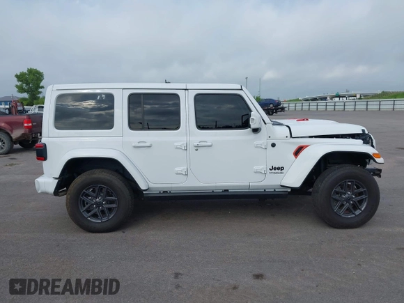 2022 Jeep Wrangler Unlimited Sahara with VIN 1C4HJXEN9NW190351, listed as a IAAI auction lot 42741722 with 40,794 mi miles and . Bid and sale history available at DreamBid. Image 13.