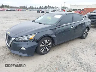 2021 Nissan Altima 2.5 SV with VIN 1N4BL4DV6MN403329, listed as a IAAI auction lot 41531696 with 83,981 mi miles. Bid and sale history available at carsss.com. Image 17.
