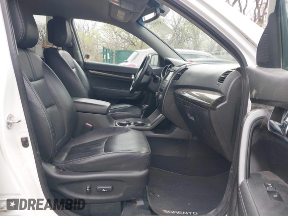 2012 Kia Sorento EX with VIN 5XYKU4A6XCG290754, listed as a IAAI auction lot 41918932 with 190,679 mi miles and . Bid and sale history available at carsss.com. Image 5.