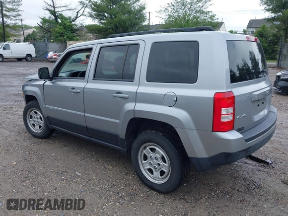 2017 Jeep Patriot Sport SE z VIN 1C4NJRBB8HD122051, wystawiony jako IAAI lot #42274843 z przebiegiem 63 122 mil mil oraz . Historia ofert i sprzedaży dostępna na DreamBid. Obrazek 3.