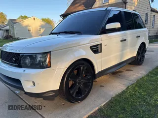 2011 Land Rover Range Rover Sport HSE with VIN SALSF2D4XBA269774, listed as a Copart auction lot 56608025 with 180,700 mi miles and Clean title. Bid and sale history available at DreamBid. Image 2.