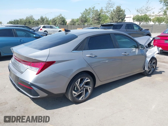 2024 Hyundai Elantra Limited z VIN KMHLN4DJ7RU096025, wystawiony jako IAAI lot #42392773 z przebiegiem 11 616 mil mil oraz . Historia ofert i sprzedaży dostępna na DreamBid. Obrazek 4.