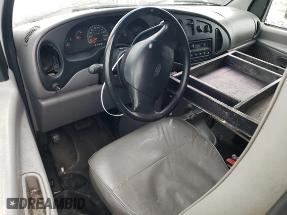 1999 Ford Econoline Cargo with VIN 1FTRE1427XHB65677, listed as a Copart auction lot 88522945 with 301,567 mi miles and Salvage Title. Bid and sale history available at carsss.com. Image 8.
