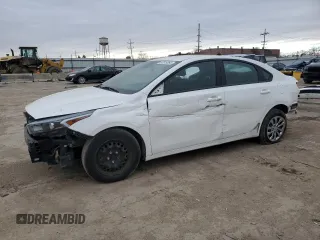 2022 Kia Forte LXS with VIN 3KPF24AD4NE499199, listed as a Copart auction lot 83819364 with 94,104 mi miles and Salvage Title. Bid and sale history available at carsss.com. Image 1.