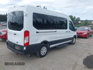 2025 Ford Transit Passenger XL with VIN 1FBAX2C87SKA21405, listed as a IAAI auction lot 42203780 with 1,924 mi miles and . Bid and sale history available at carsss.com. Image 4.