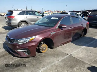 2020 Kia Optima LX z VIN 5XXGT4L37LG445325, wystawiony jako Copart lot #55658545 z przebiegiem Nie podano mil oraz Szkoda całkowita • Salvage title. Historia ofert i sprzedaży dostępna na DreamBid. Obrazek 1.