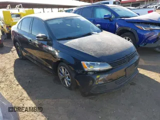 2012 Volkswagen Jetta Sedan SE w/Convenience with VIN 3VWDX7AJXCM069564, listed as a IAAI auction lot 41621734 with 155,649 mi miles. Bid and sale history available at carsss.com. Image 1.