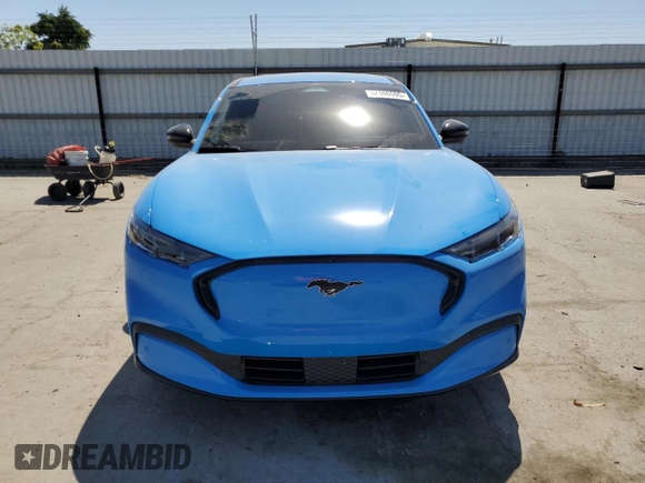 2024 Ford Mustang Mach-E Premium with VIN 3FMTK3S52RMA21200, listed as a Copart auction lot 62106595 with 6,007 mi miles and Salvage title. Bid and sale history available at DreamBid. Image 5.