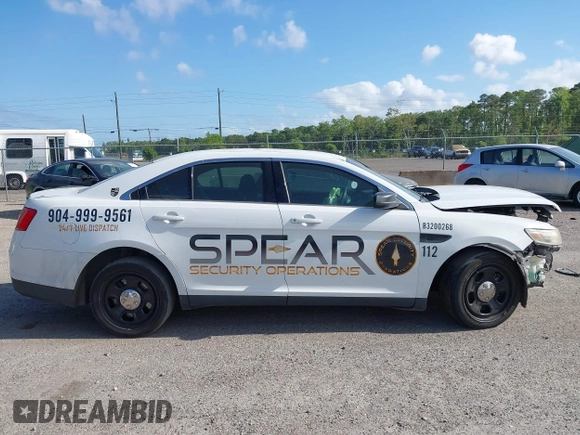 2017 Ford Police Interceptor z VIN 1FAHP2MK8HG123737, wystawiony jako IAAI lot #42128028 z przebiegiem 103 987 mil mil oraz . Historia ofert i sprzedaży dostępna na DreamBid. Obrazek 13.