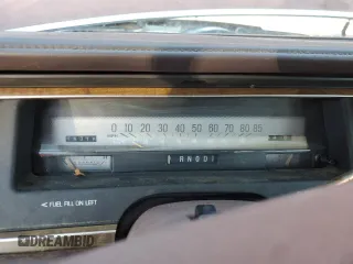 1990 Mercury Grand Marquis z VIN 2MECM79F8LX618527, wystawiony jako Copart lot #46685505 z przebiegiem 65 316 mil mil oraz Tytuł czysty. Historia ofert i sprzedaży dostępna na DreamBid. Obrazek 9.
