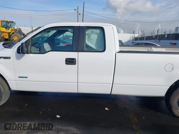 2014 Ford F-150 XL with VIN 1FTFX1CTXEKE24914, listed as a IAAI auction lot 41426666 with 141,451 mi miles. Bid and sale history available at carsss.com. Image 14.