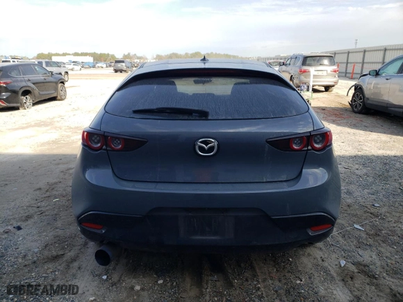 2020 Mazda Mazda3 Hatchback Premium Package with VIN JM1BPANM8L1164231, listed as a Copart auction lot 42197275 with 101,386 mi miles and Salvage Title. Bid and sale history available at carsss.com. Image 6.